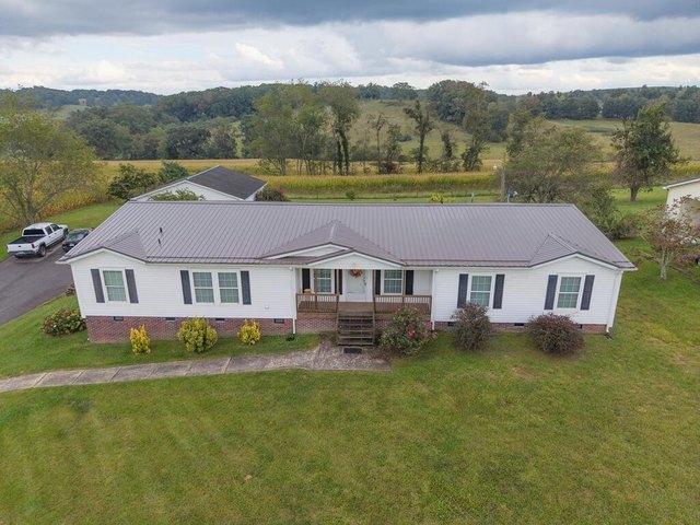 768 Ivanhoe Rd, Max Meadows, VA 24360