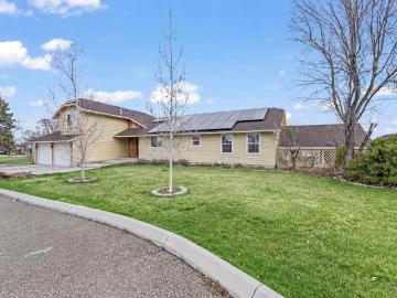 7694 Birch Ln