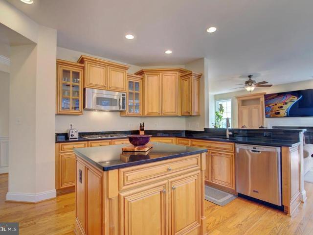 7690 Oak Field Court