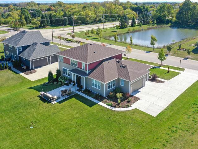 7690 Preserve Pkwy, Mequon, WI 53097 | MLS #1939