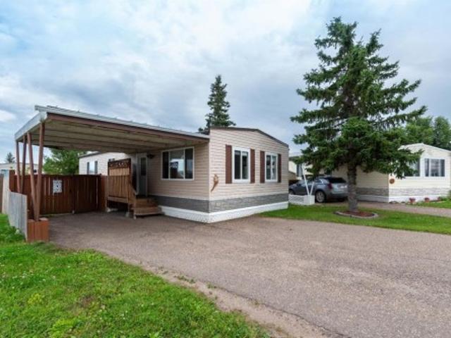 76 530 St, Lloydminster, AB, T9V 2A3 house for sale | Listing ID A2343 | Royal LePage