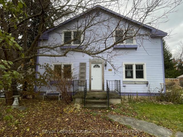 76 Trowbridge Street W