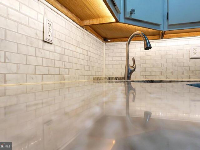 76 W Bluebell Lane # B
