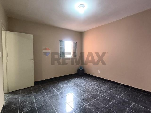 76 Área Útil Casa Alugar, 2 Dormitórios localizado em Avenida Luís Marcolino, 111111, Jardim Zaira, Mauá, São Paulo, 09320680 | Brasil