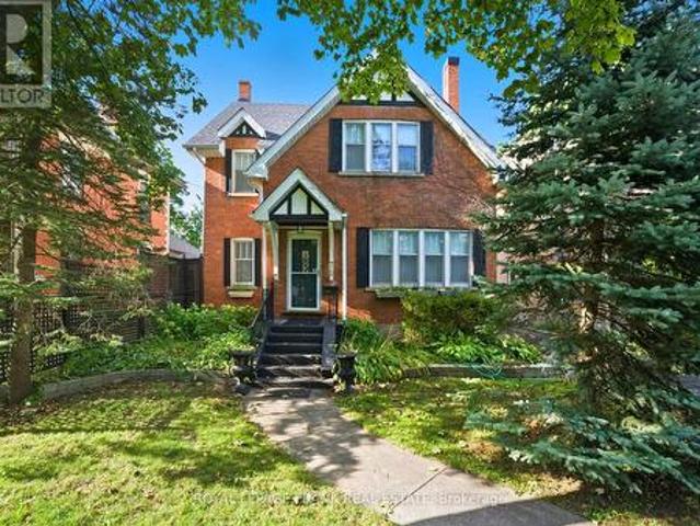 76 Bond Street W, Kawartha Lakes Lindsay, ON, K9V 3R4 house for sale | Listing ID X13688 | Royal LePage