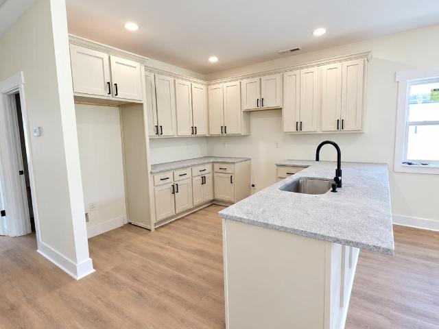 76 Blake Dr