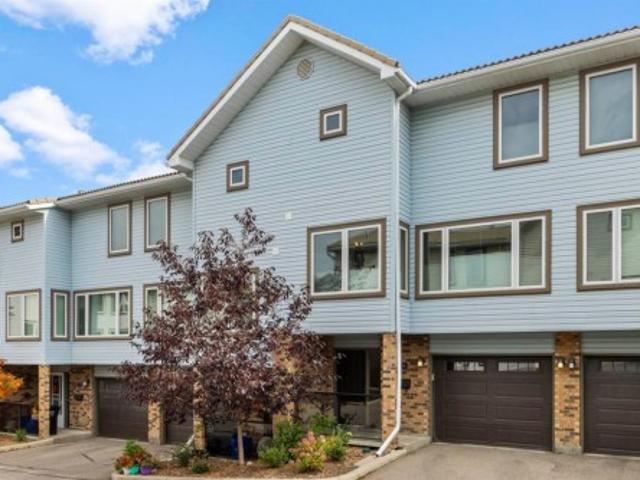 76 Coachway Gardens Sw, Calgary, AB, T3H 2V9 townhouse for sale | Listing ID A2349 | Royal LePage
