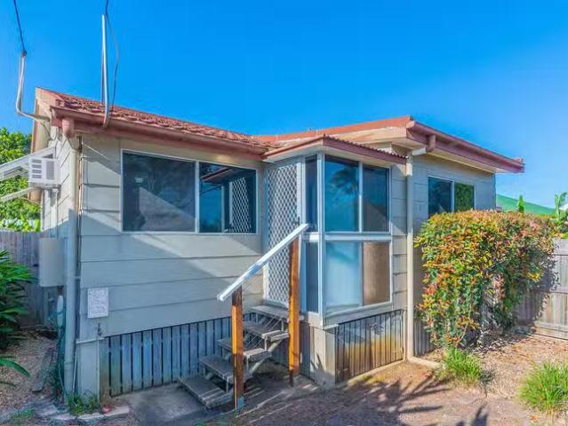 76 Ellen Street, Woody Point, QLD 4019