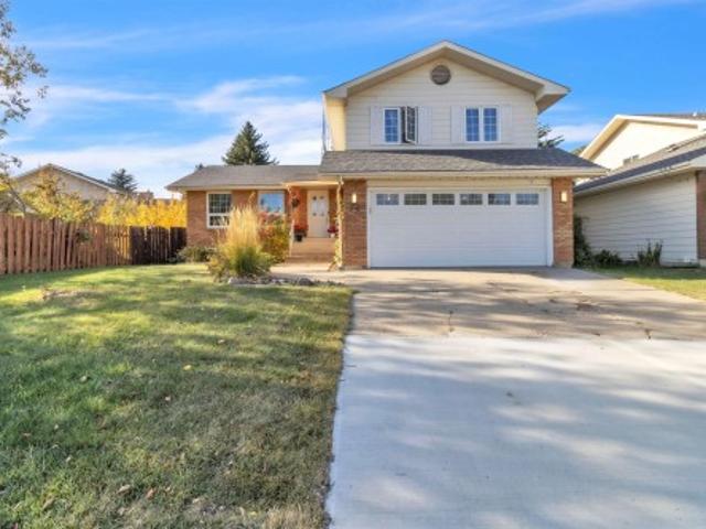76 Gariepy Crescent Nw, Edmonton, AB, T6M 1A1 house for sale | Listing ID E4512 | Royal LePage