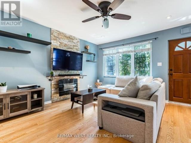 76 Laburnham Avenue, Toronto, ON, M8W 1S8 house for sale | Listing ID W13757 | Royal LePage