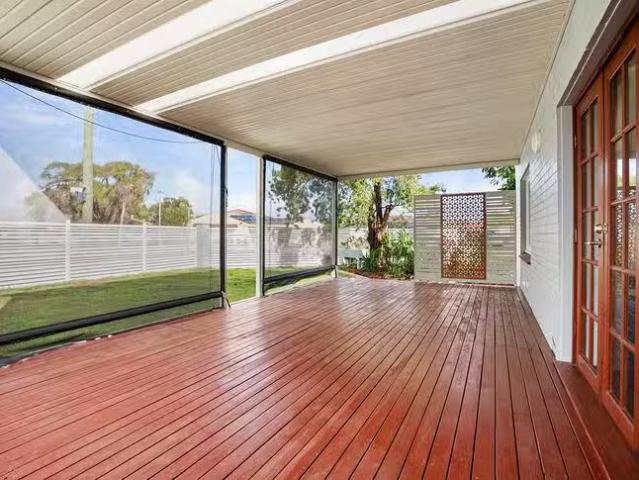 76 Leslie Street, Dudley Park, WA 6210