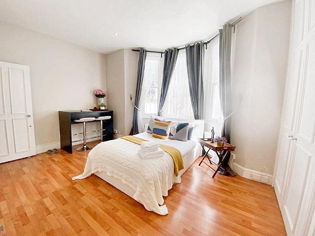 76 Loftus Road, London, W12 7EL, United Kingdom | Studio apartment for rent #138594292 | Rentberry