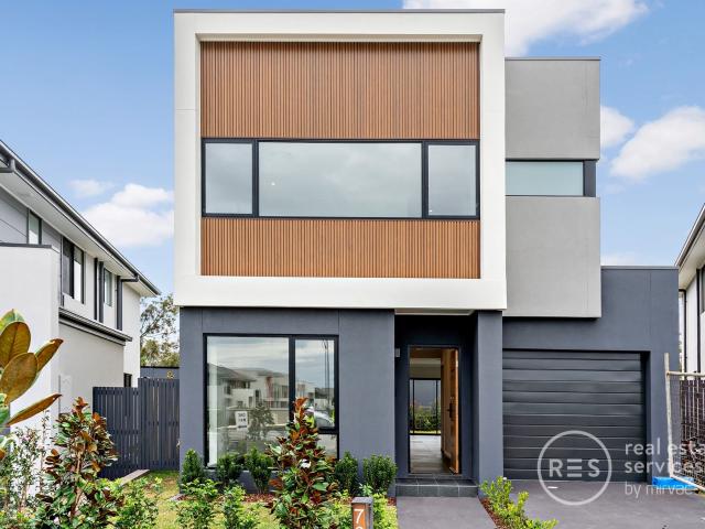 76 Mainstay Street Moorebank NSW