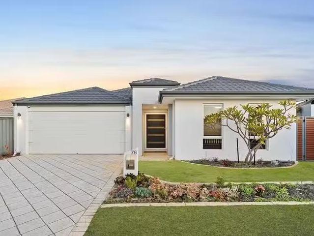 76 Oasis Drive, Secret Harbour, WA 6173