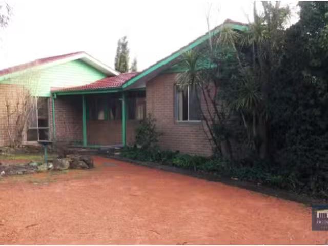 76 Petterd Street, PAGE House for rent Listed by Daniyal Khan.