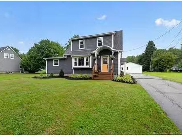 76 Renfrew, Petitcodiac, NB, E4Z 4S9 house for sale Listing.