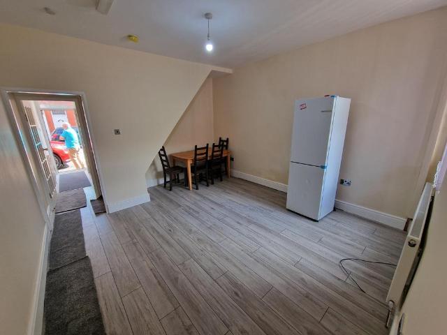 76 Rushford Street, Manchester, M12 4WZ, United Kingdom | 3 bed townhouse for rent #125976171 | Rentberry