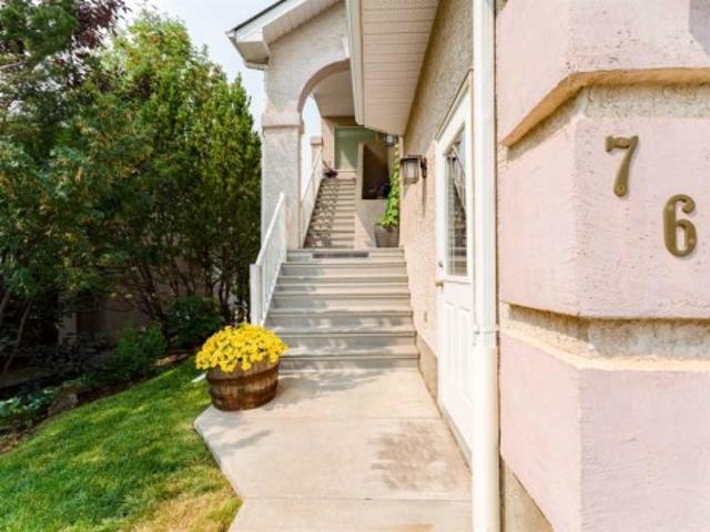 76 Sierra Morena Green Sw, Calgary, AB, T3H 3E5 townhouse for sale | Listing ID A2352 | Royal LePage
