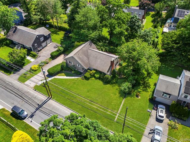 76 Soundview Avenue