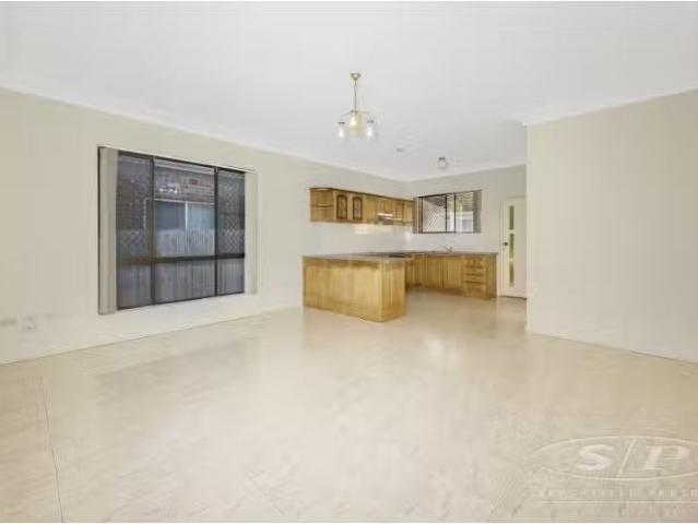 76 Stanley Street, Burwood House for rent Listed by Madeline.
