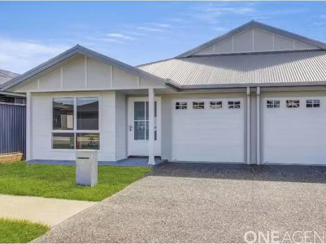 76B Sovereign Drive, Thrumster Townhouse for rent Listed by T.