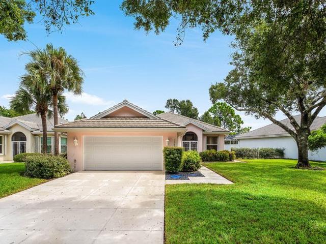 7708 SE Bay Cedar Cir, Hobe Sound, FL 33455