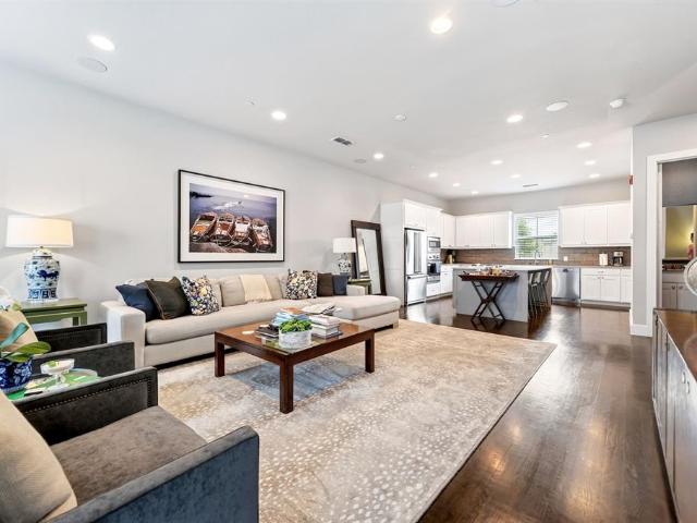 7700 Eastern Avenue # 207
