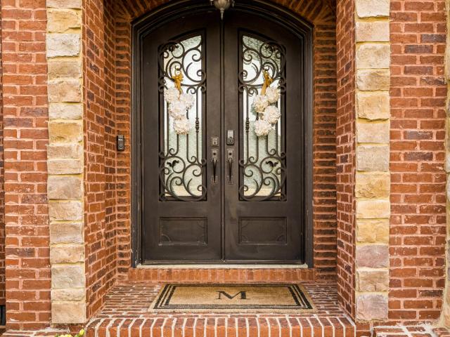 7701 Camelot Lane