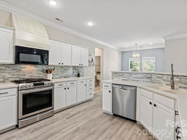 7702 Antique Circle