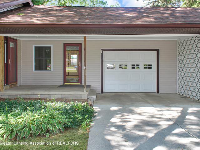 7702 Woodbury