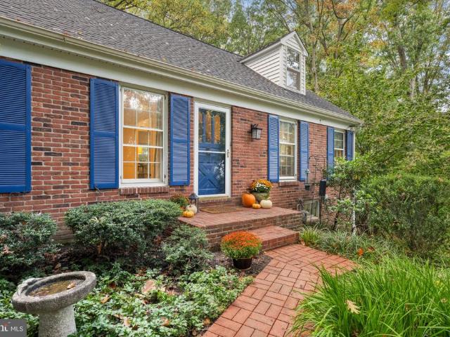 770 Hedges Lane