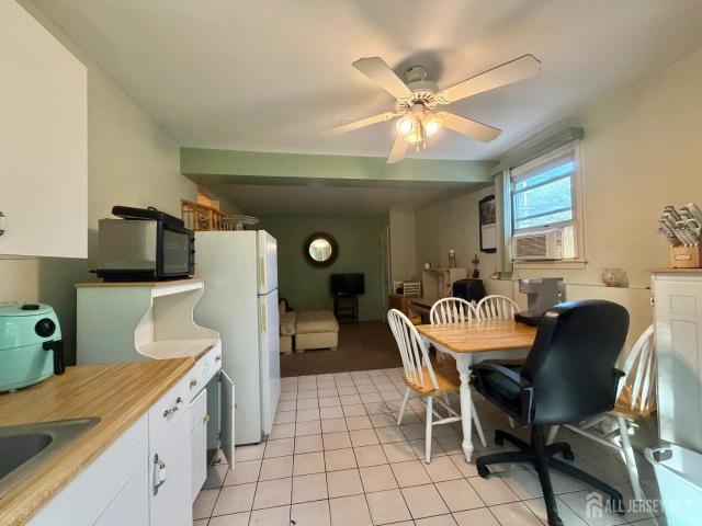 770 N Adams Lane