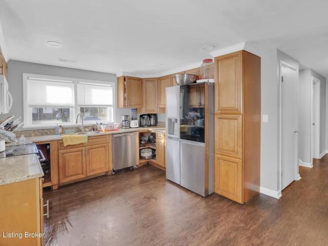 7718 Saint Bernard Ct
