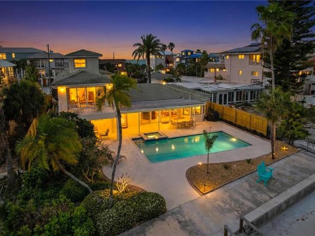 7711 Bayshore Dr, Treasure Island, FL 33706 | MLS #TB8488