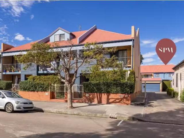 7/71 Lindsay Street, Hamilton Townhouse for rent Listed by Pr.