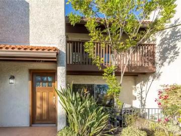 7727 VIA CAPRI, BURBANK, CA 91504
