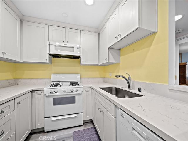 7720 Riverdale B