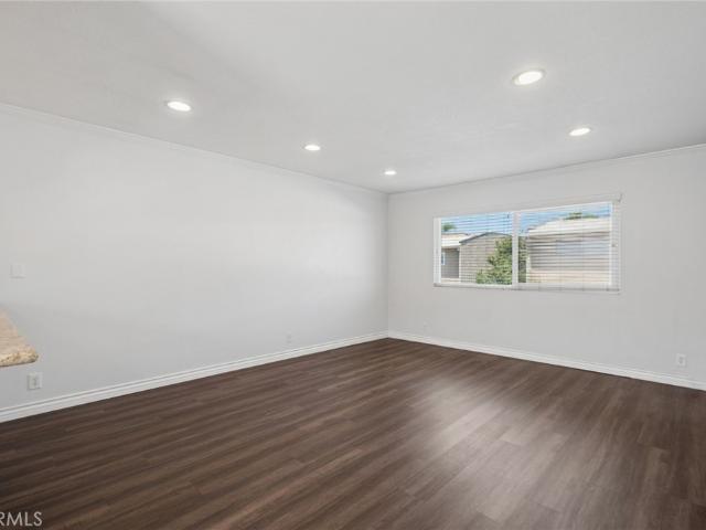 772 W Lambert 129