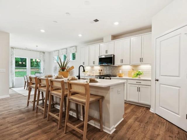7733 Vicino Path