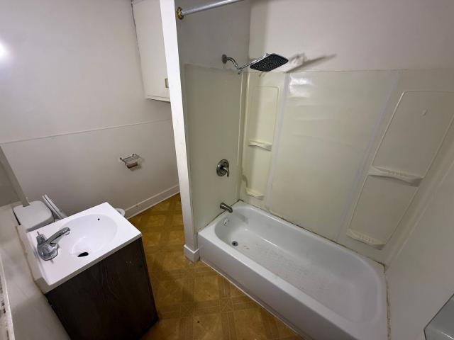 773 E New York Street Unit B, Aurora, US, IL