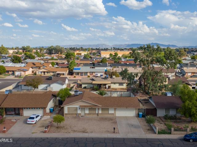 7747 w flower street