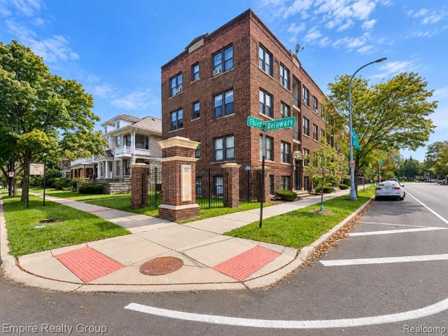 7740 3rd Avenue # 102