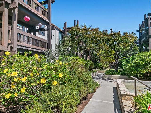 7742 Redlands Street D1046