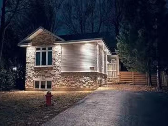 774 Rue Toupin, Sainte Thérèse, QC, J7E 4H1 house for sale.