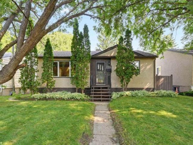 7754 80 Avenue Nw, Edmonton, AB, T6C 0S4 house for sale | Listing ID E4501 | Royal LePage