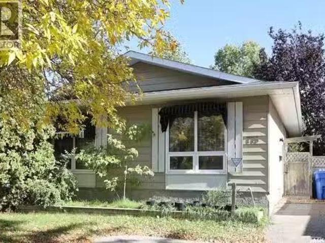 775 Hayworth Crescent N, Regina, SK, S4X 1X8 house for sale.
