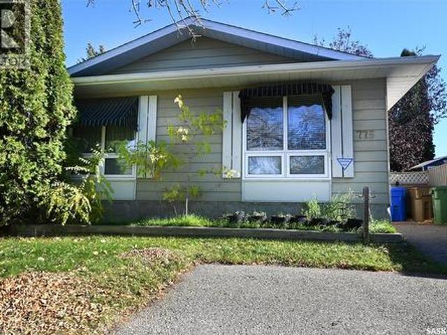 775 Hayworth Crescent N, Regina, SK, S4X 1X8 house for sale | Listing ID SK050448 | Royal LePage