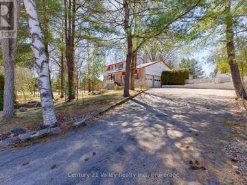775 Pinegrove Crescent, Petawawa, ON, K8A 7E3 house for sale | Listing ID X12933 | Royal LePage