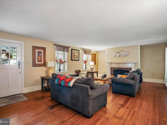 775 W Conestoga Road