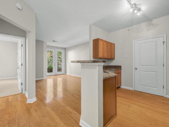 775 Walker Sq # 2D